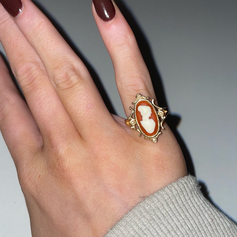 Gold ring